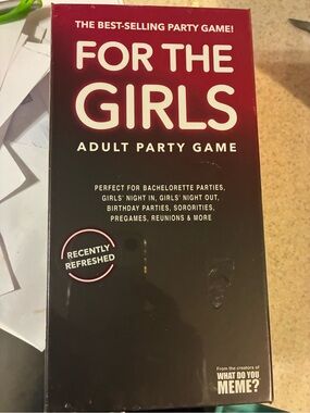 Meme For The Girls Adult Party Game - 400 cards 5 categories